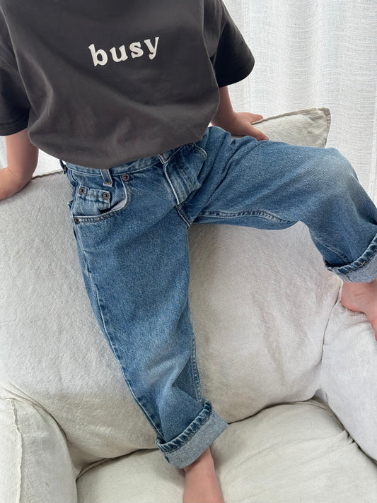 Mid wash Levi’s - 3/4Y