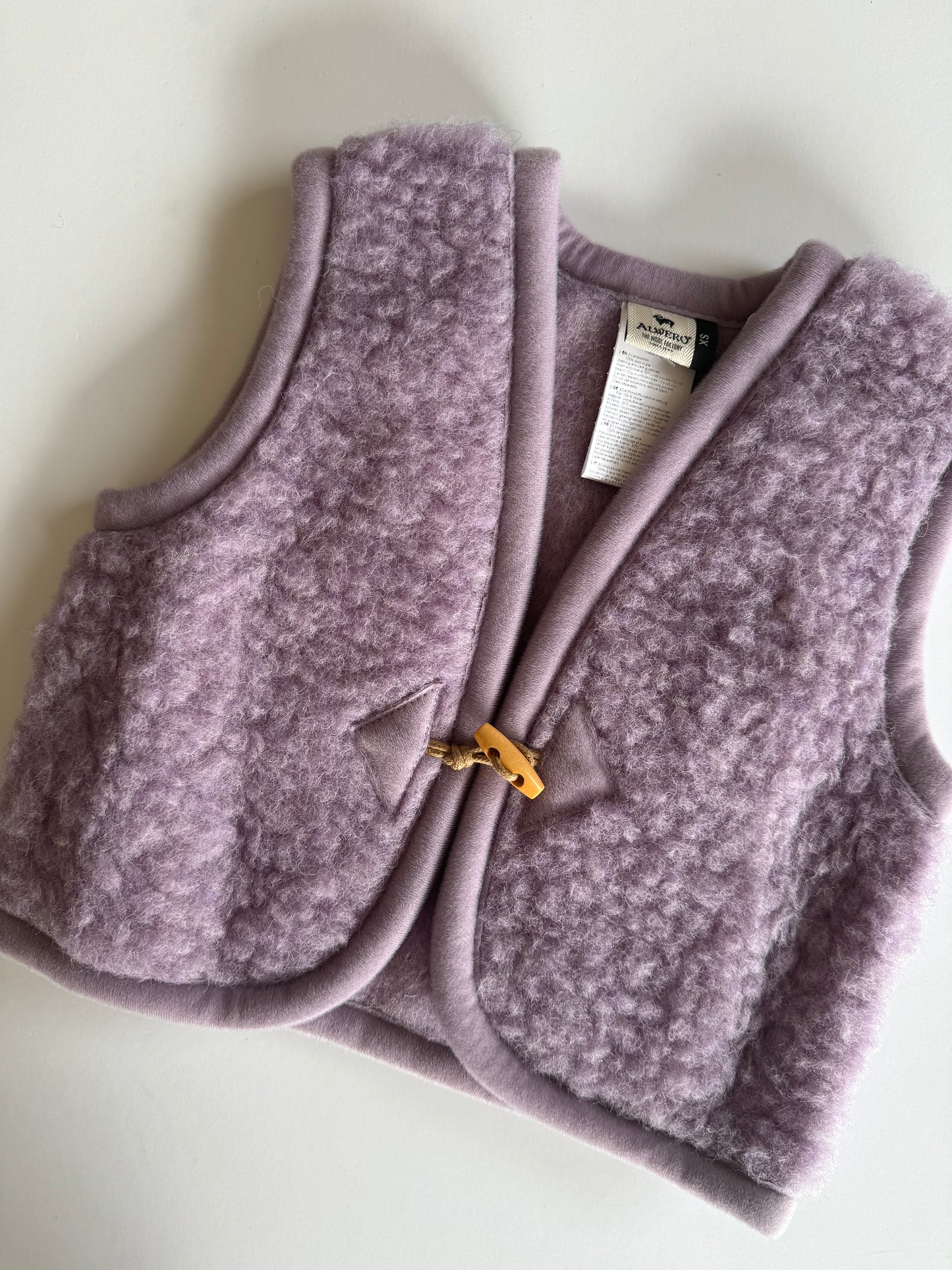 wool vest - lilac