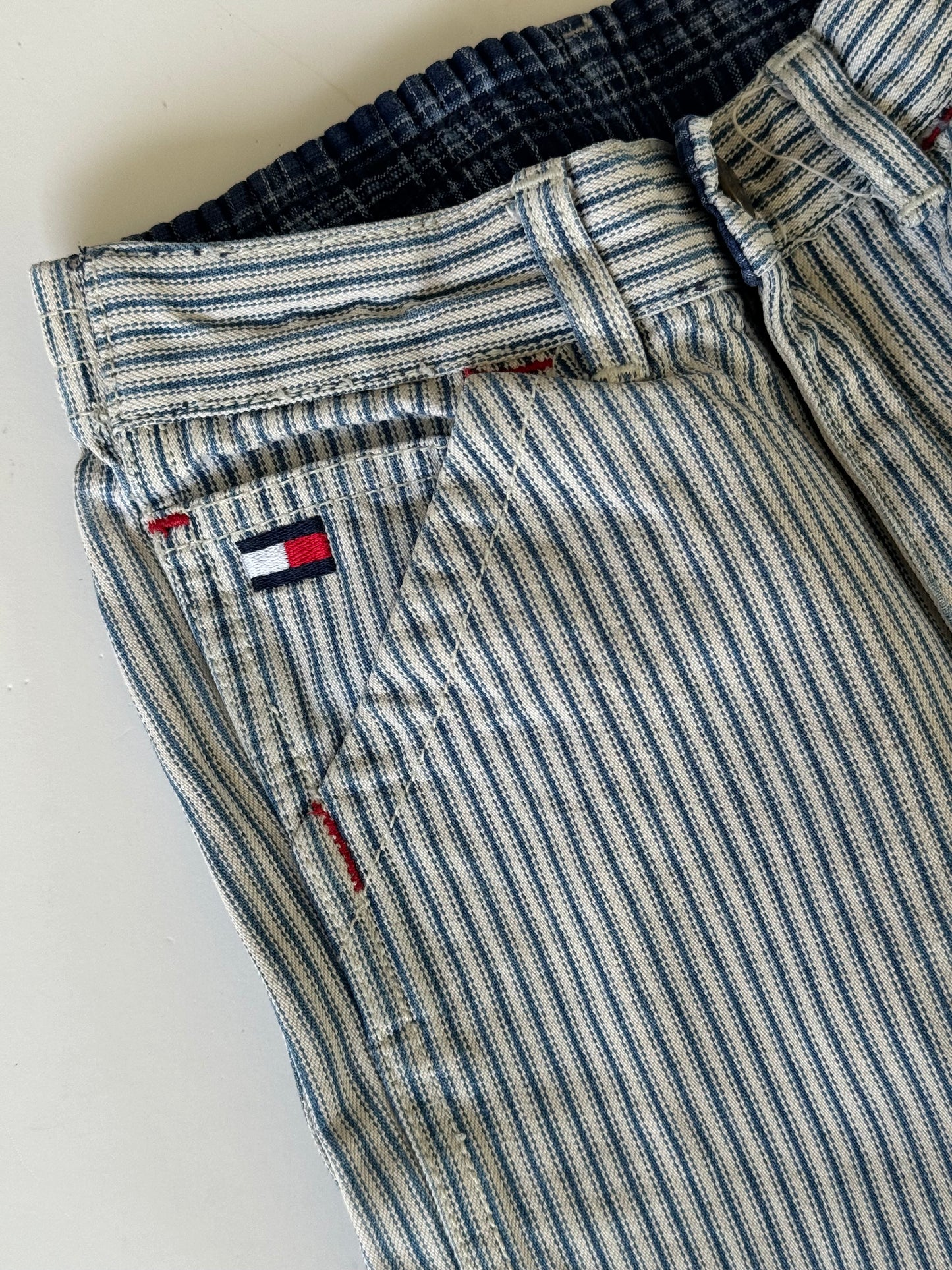 Tommy Hilfiger pinstriped pants - 2Y