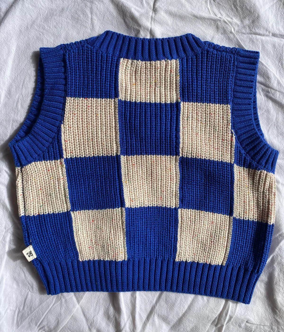 Nonne Vest - blue & cream