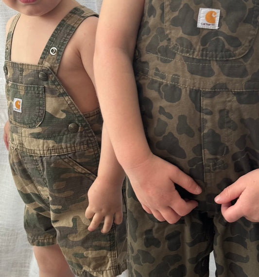 Army print Carhartt shortalls - 6m