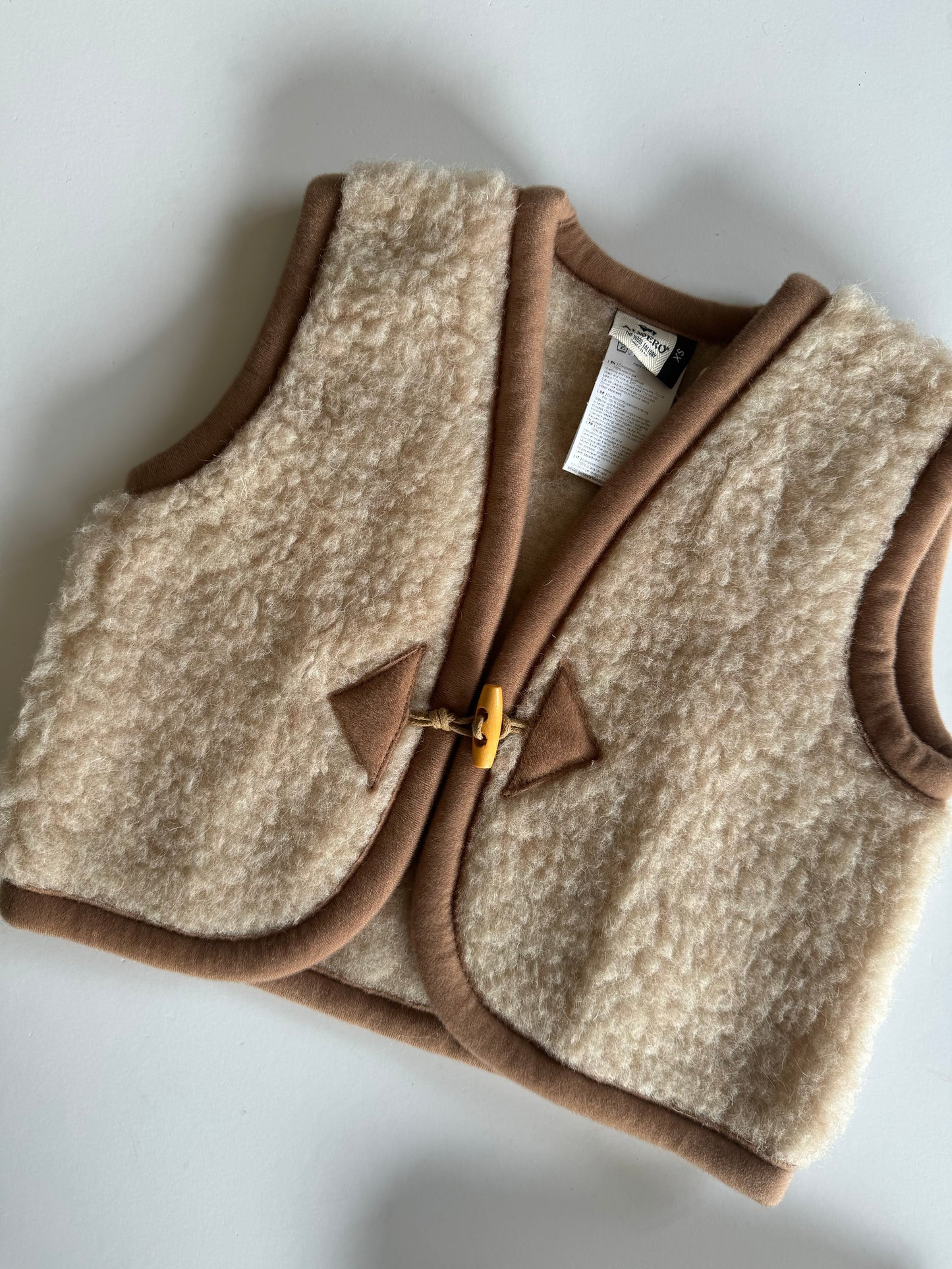 wool vest - beige