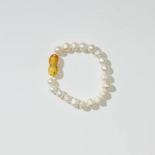 pearly white | baltic amber bracelet 14cm